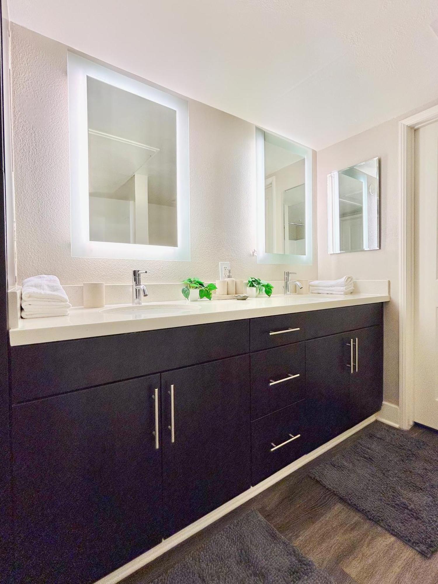2Bd 2Ba Santa Monica Apartment With Relaxing Pool View Los Angeles Eksteriør bilde